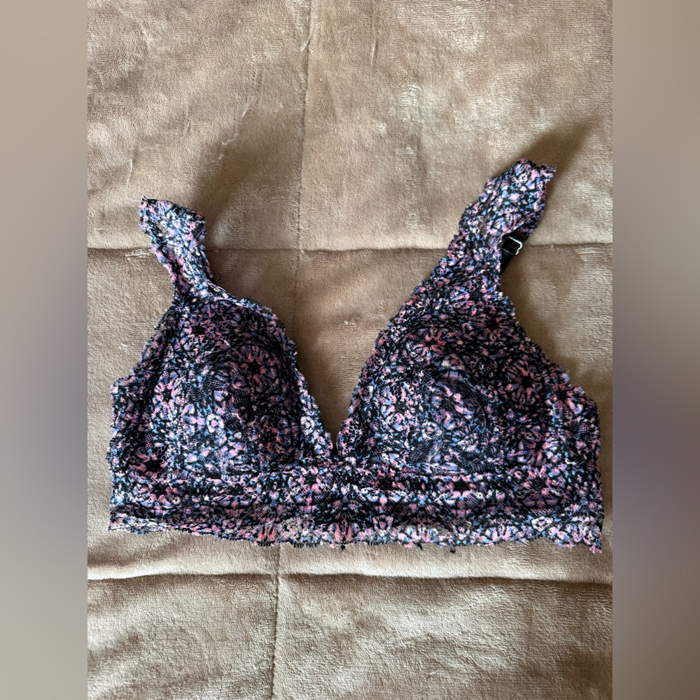 XOXO Floral Lace Bra - Black and Pink